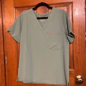 Brand new figs jade scrub top